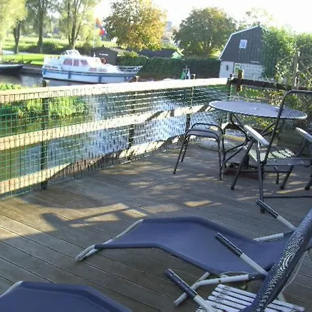 Aan Het Water Broek op Langedijk